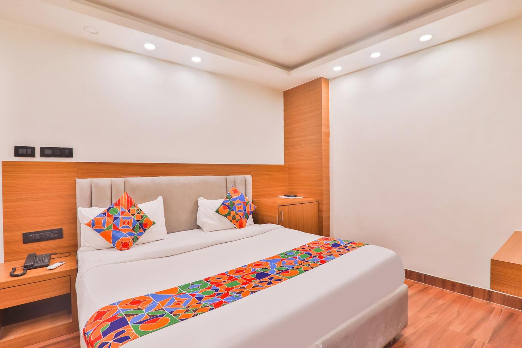 Fabhotel Shaurya Inn Лакхнау Экстерьер фото