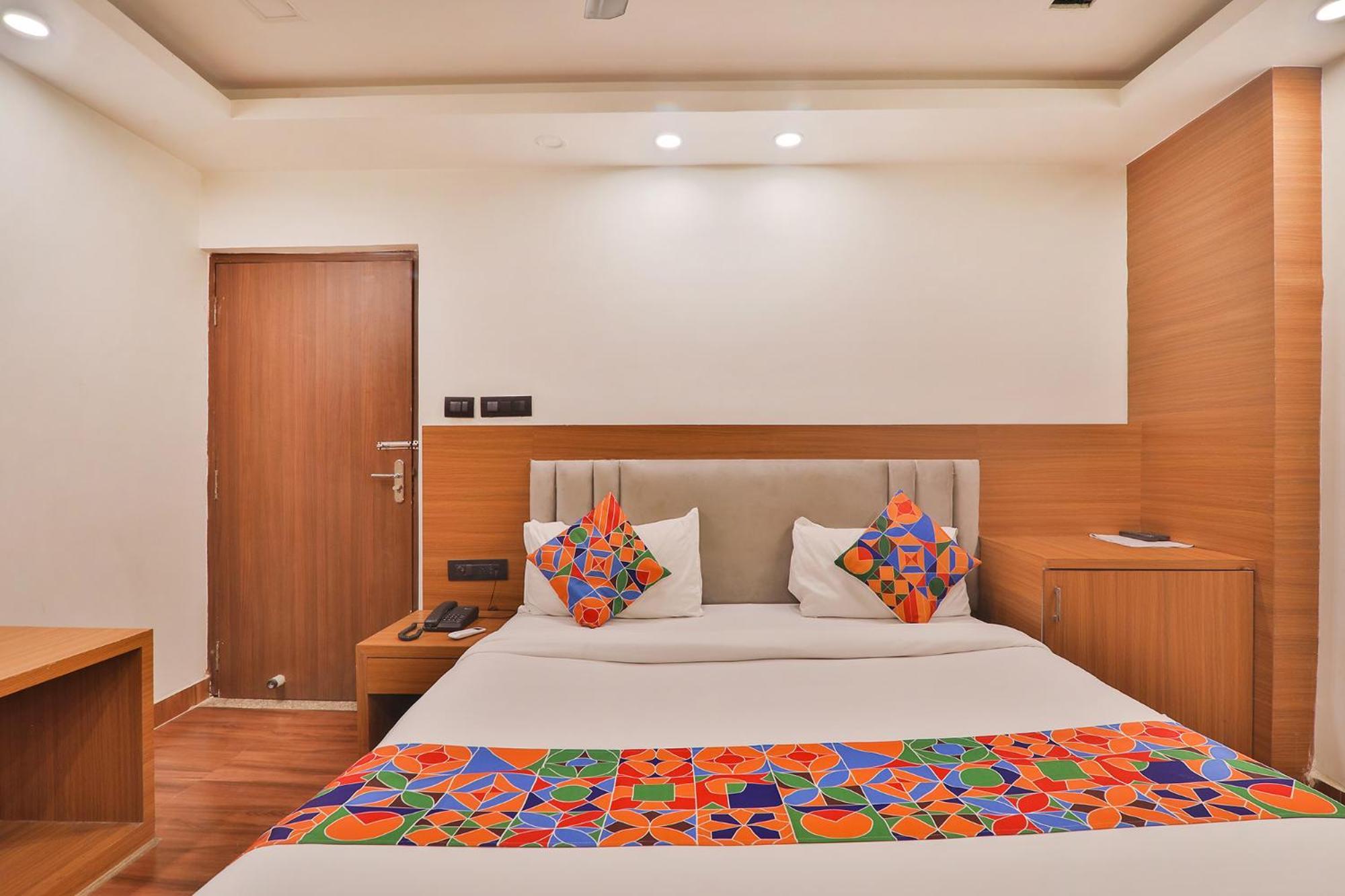 Fabhotel Shaurya Inn Лакхнау Экстерьер фото