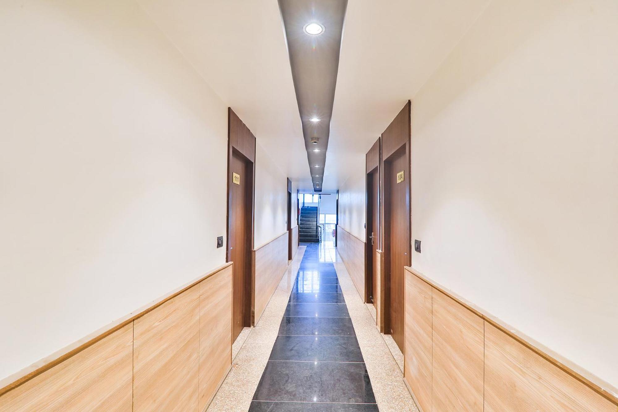 Fabhotel Shaurya Inn Лакхнау Экстерьер фото