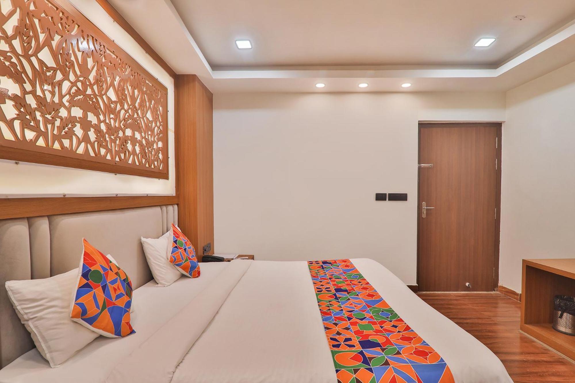 Fabhotel Shaurya Inn Лакхнау Экстерьер фото
